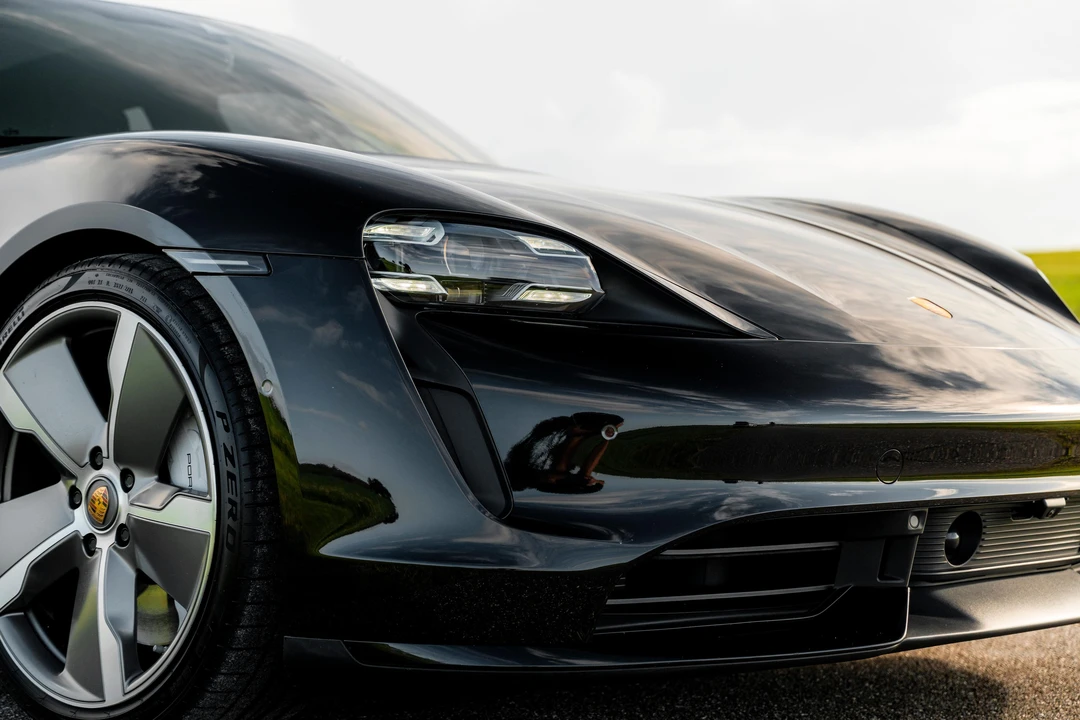 2020 Porsche Taycan Turbo - Image 21 of 31