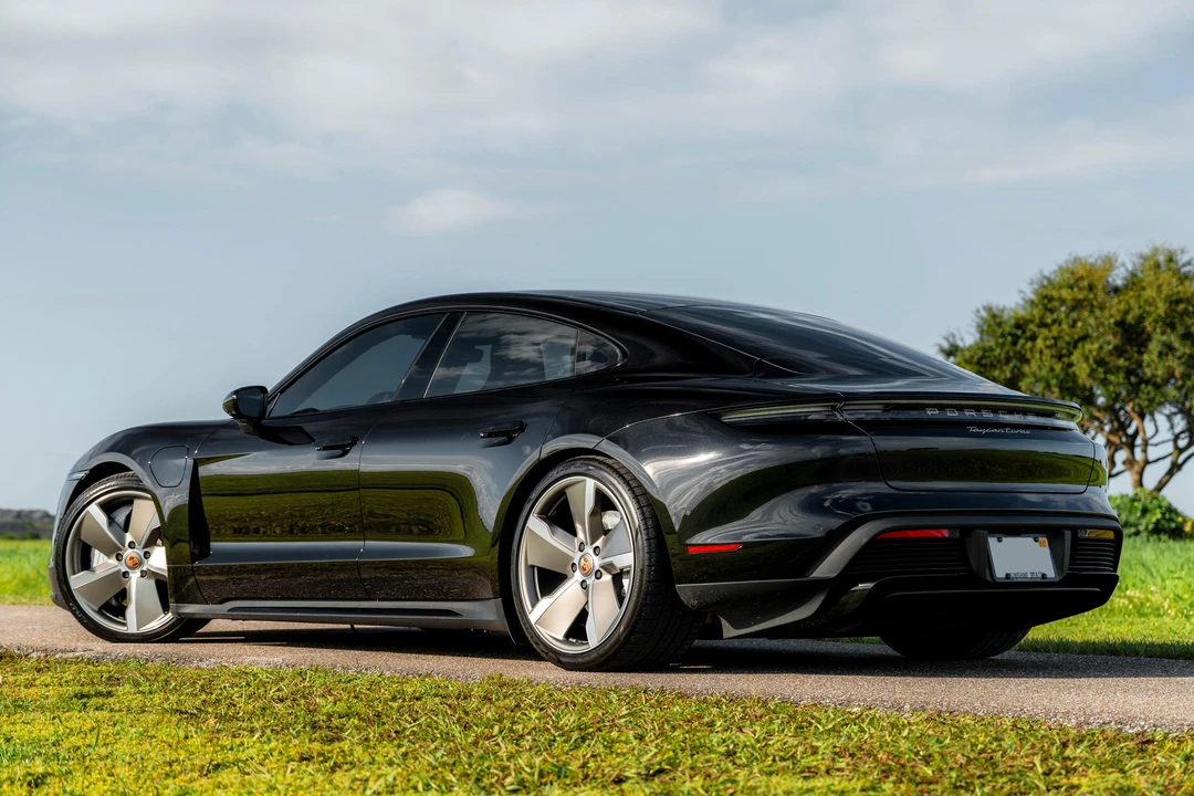 2020 Porsche Taycan Turbo - Image 7 of 31