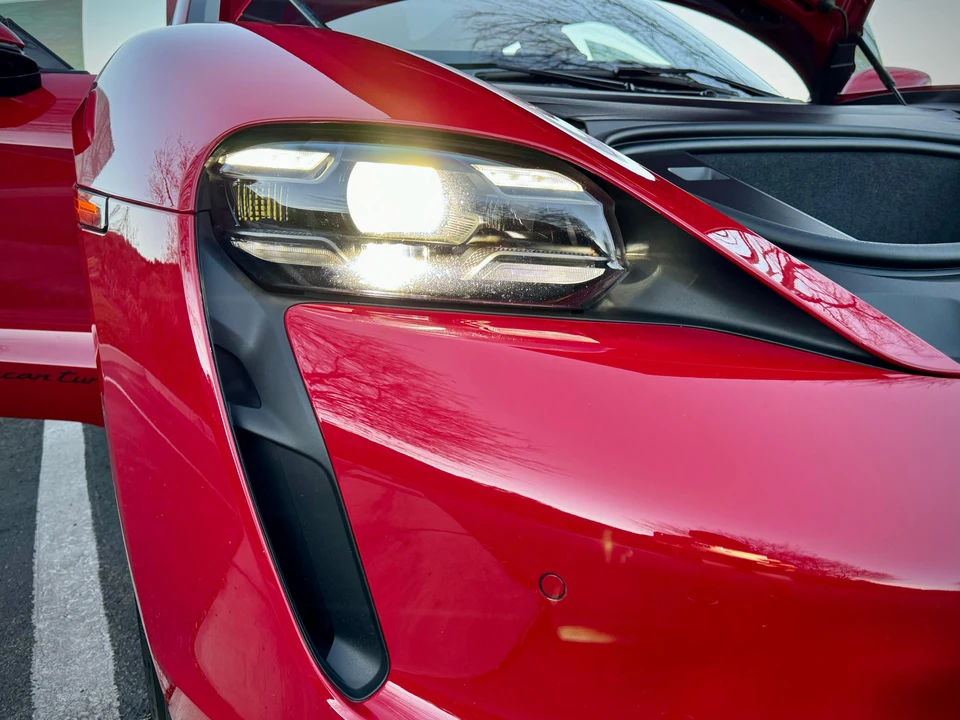 2020 Porsche Taycan Turbo - Image 17 of 31