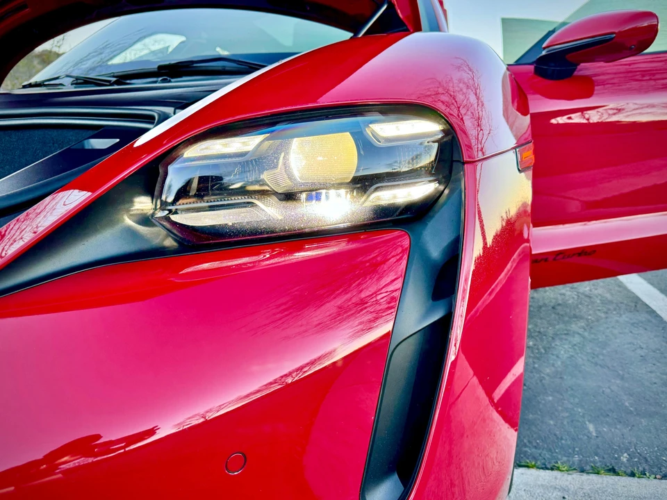 2020 Porsche Taycan Turbo - Image 18 of 31