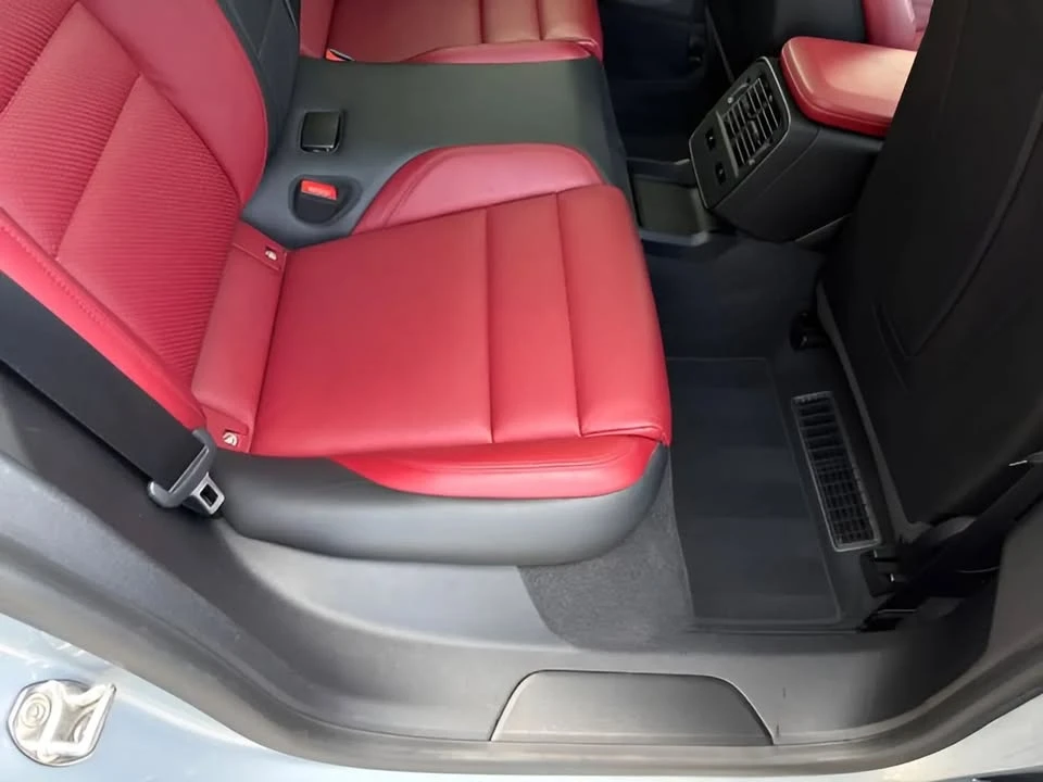 2020 Porsche Taycan - Image 16 of 20