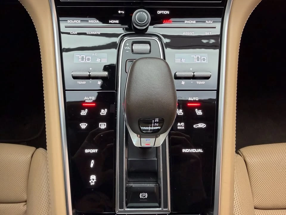 2020 Porsche 971 Panamera - Image 16 of 17