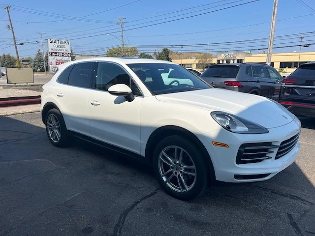 2020 Porsche 9Y0/9Y3 Cayenne - Image 2 of 16