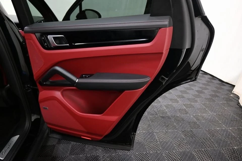 2020 Porsche 9Y0/9Y3 Cayenne - Image 19 of 20