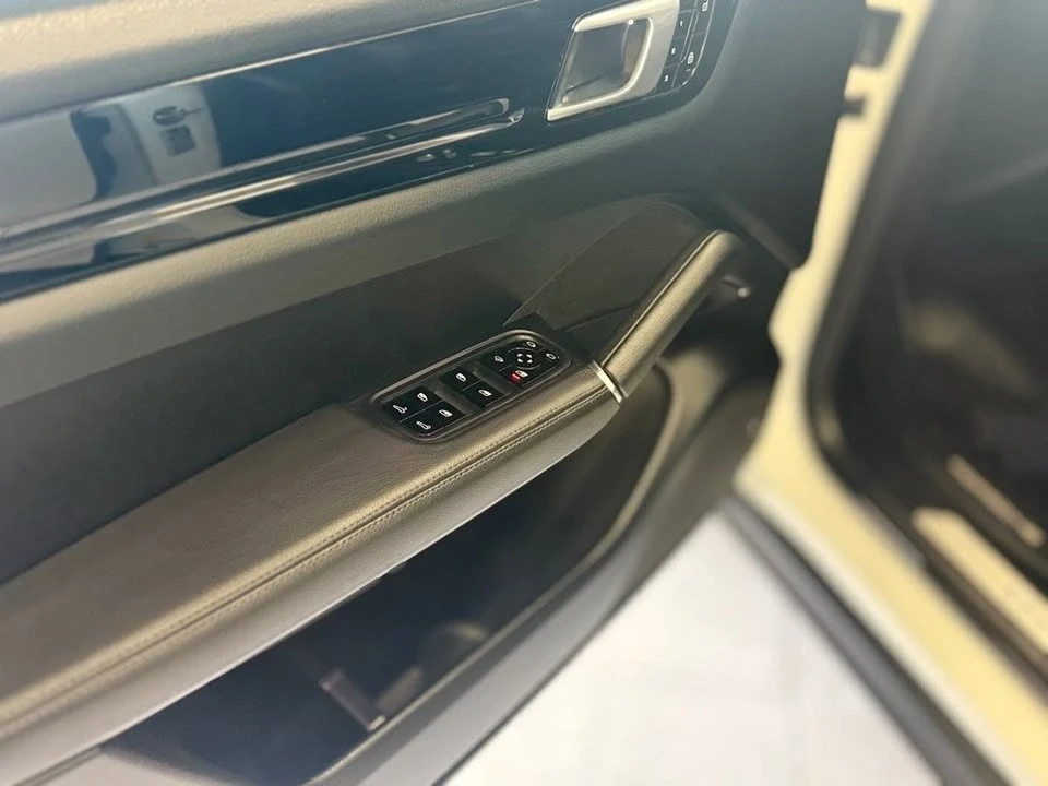 2020 Porsche 9Y0/9Y3 Cayenne - Image 16 of 20