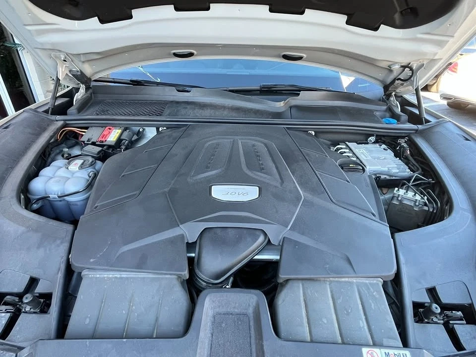2020 Porsche 9Y0/9Y3 Cayenne - Image 16 of 16