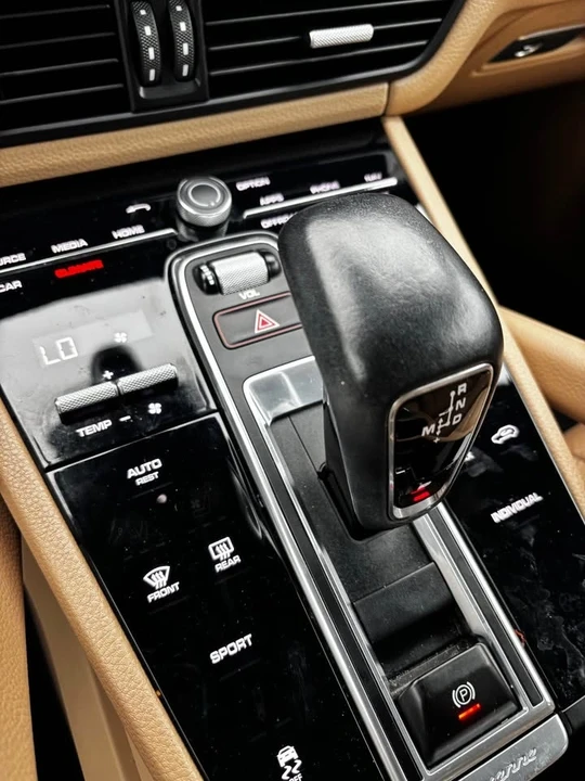 2020 Porsche 9Y0/9Y3 Cayenne - Image 14 of 18