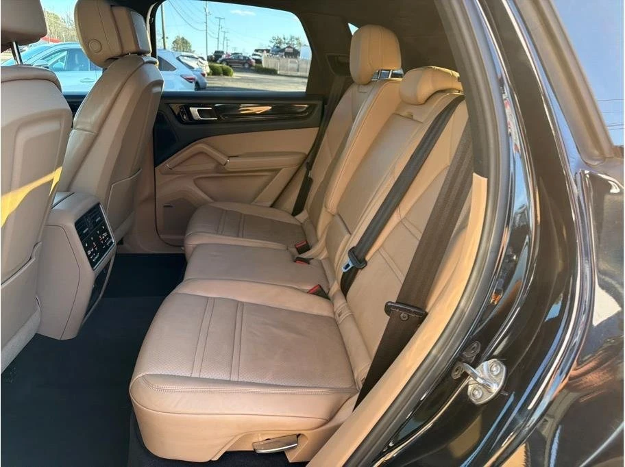 2020 Porsche 9Y0/9Y3 Cayenne - Image 10 of 19