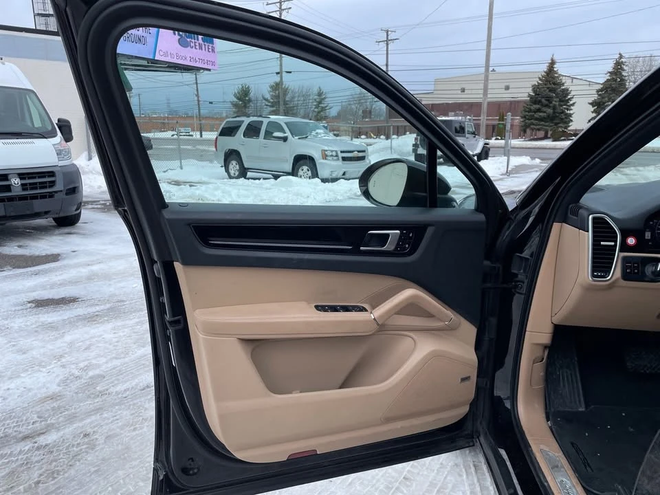 2020 Porsche 9Y0/9Y3 Cayenne - Image 8 of 16