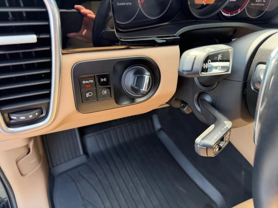 2020 Porsche 9Y0/9Y3 Cayenne - Image 19 of 20