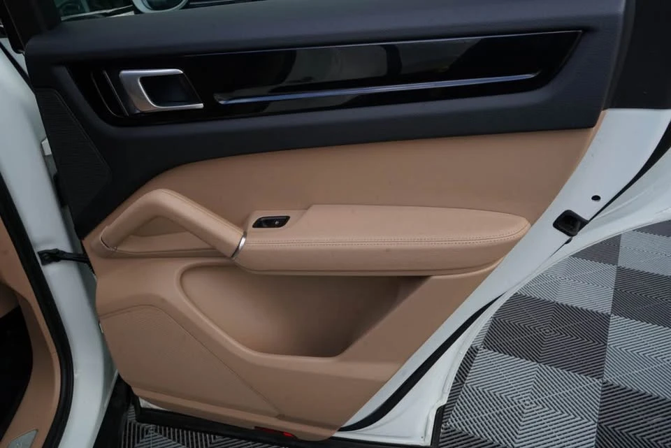 2020 Porsche 9Y0/9Y3 Cayenne - Image 14 of 20