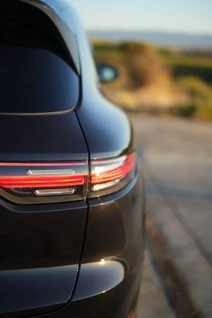 2020 Porsche 9Y0/9Y3 Cayenne - Image 5 of 21