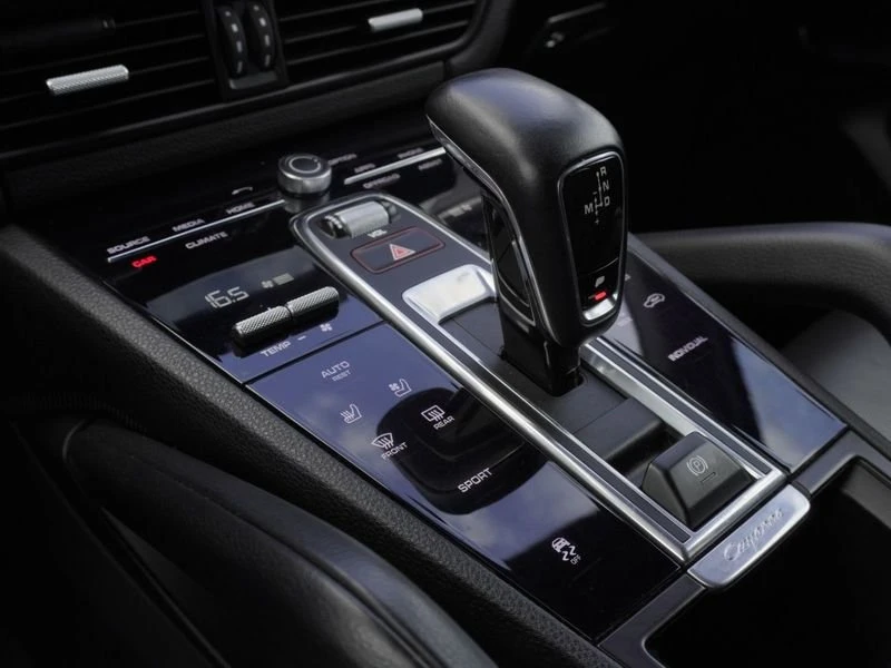 2020 Porsche 9Y0/9Y3 Cayenne - Image 17 of 20