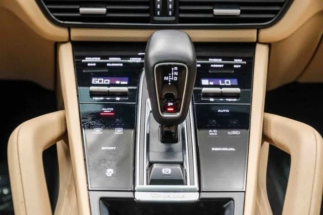 2020 Porsche 9Y0/9Y3 Cayenne - Image 16 of 20