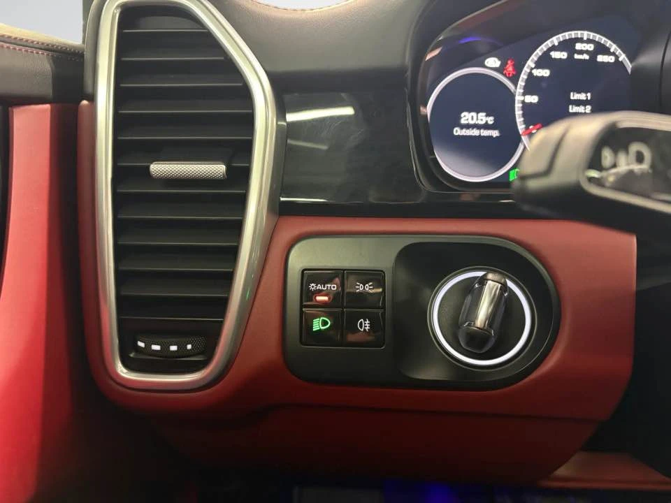 2020 Porsche 9Y0/9Y3 Cayenne - Image 16 of 16