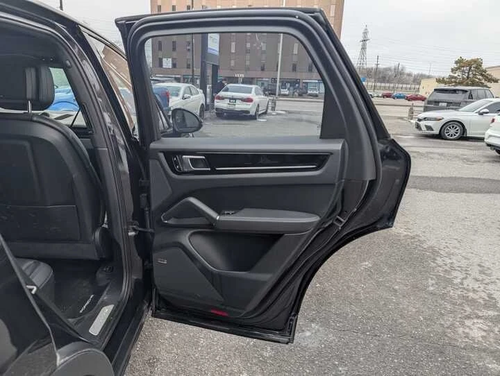 2020 Porsche 9Y0/9Y3 Cayenne - Image 11 of 18