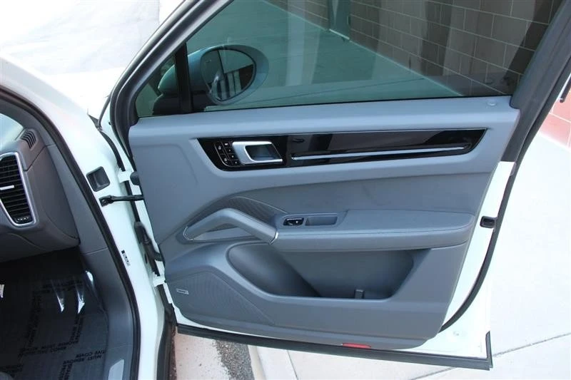 2020 Porsche 9Y0/9Y3 Cayenne - Image 19 of 20