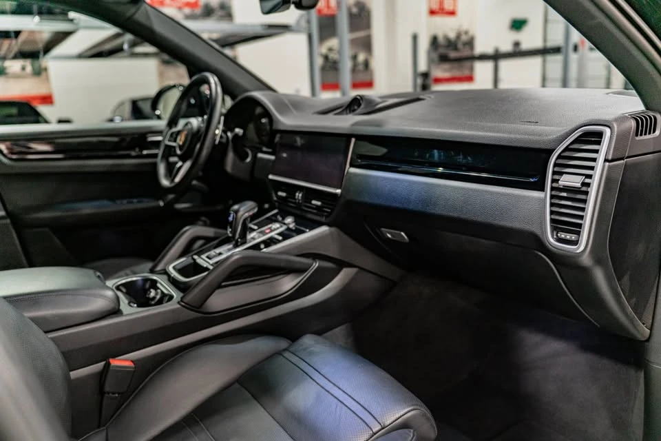 2020 Porsche 9Y0/9Y3 Cayenne S - Image 12 of 17