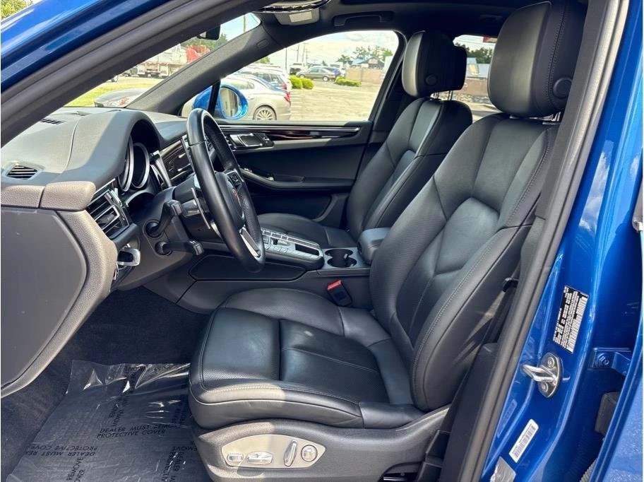 2020 Porsche Macan - Image 11 of 20