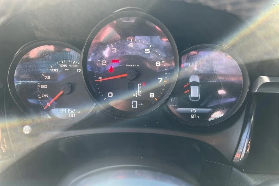 2020 Porsche Macan - Image 13 of 20