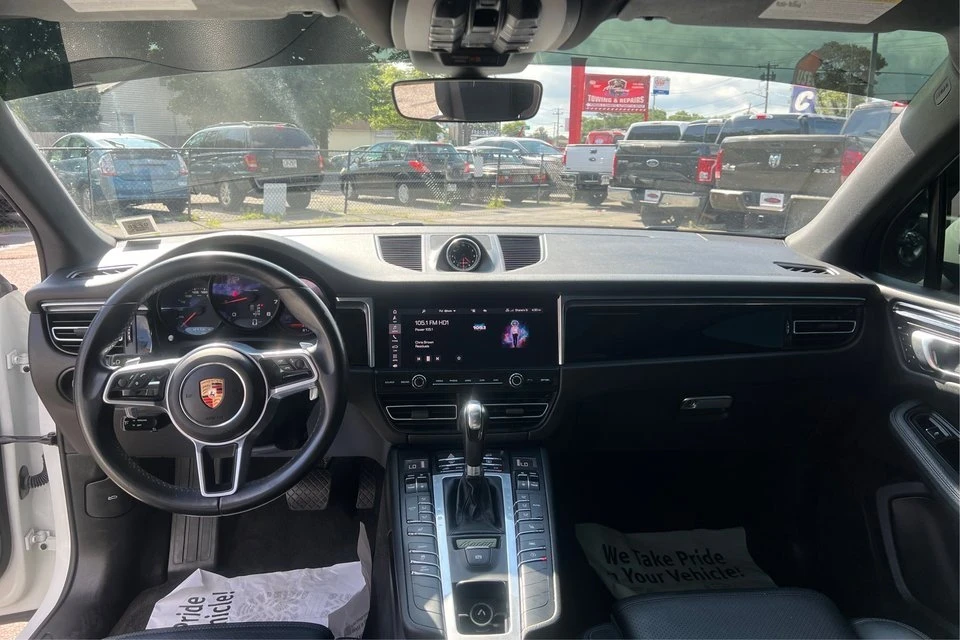 2020 Porsche Macan - Image 10 of 20