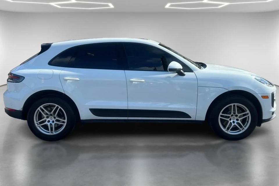 2020 Porsche Macan - Image 2 of 20