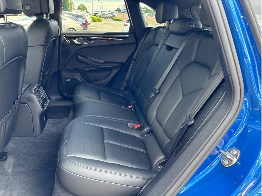 2020 Porsche Macan - Image 12 of 20