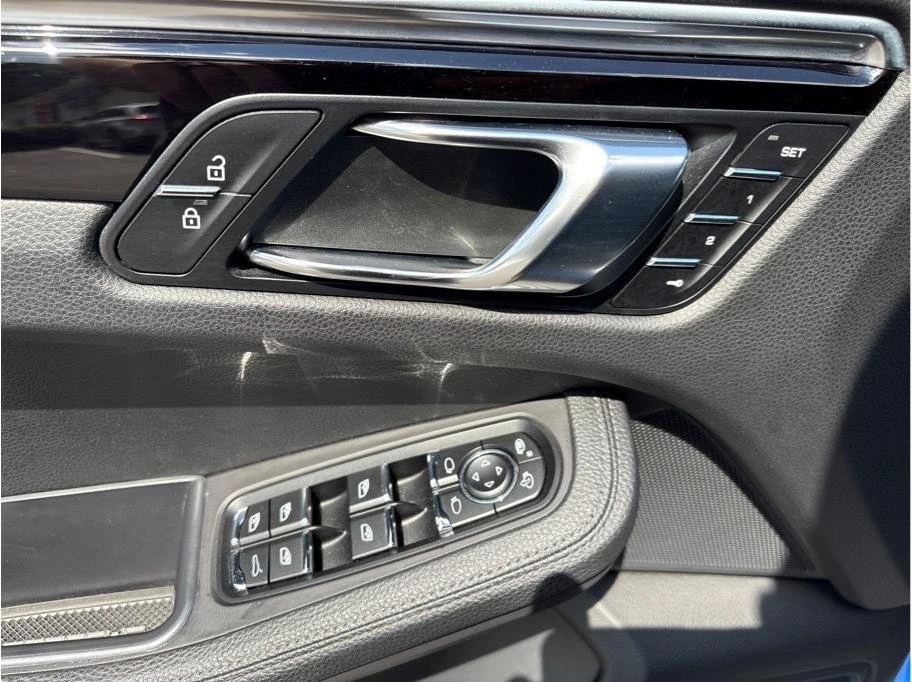 2020 Porsche Macan - Image 10 of 20