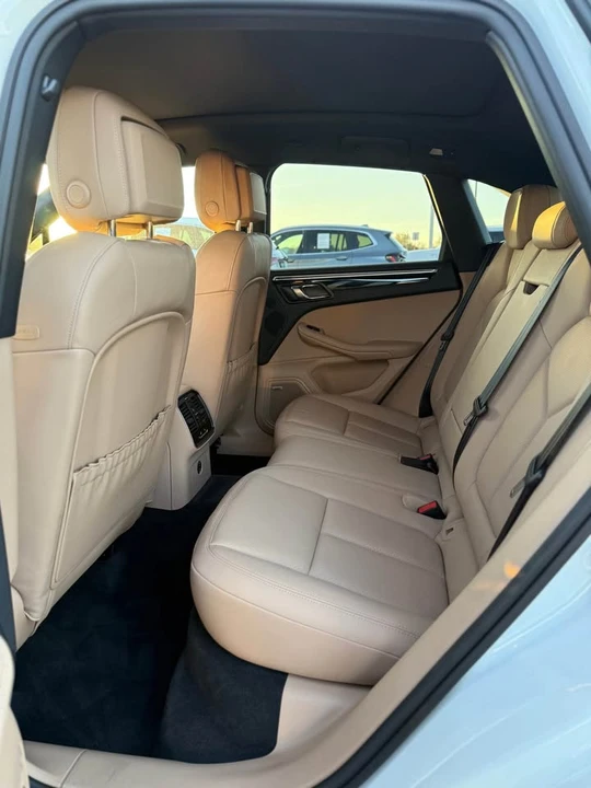 2020 Porsche Macan - Image 8 of 13