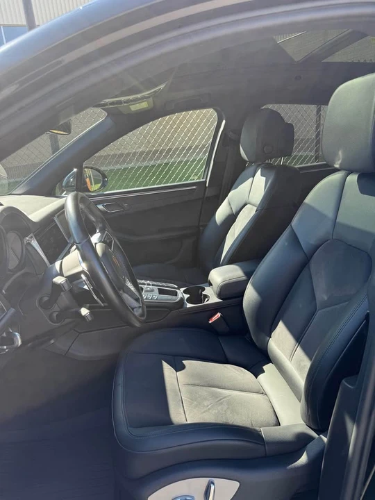 2020 Porsche Macan - Image 6 of 8