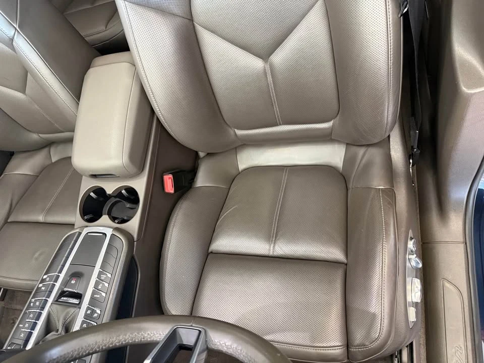 2020 Porsche Macan - Image 8 of 12