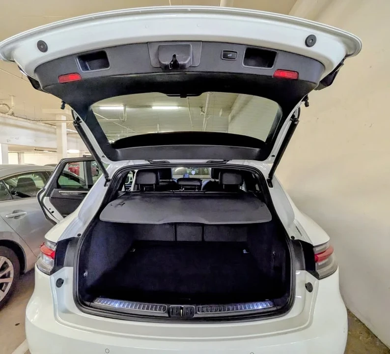 2020 Porsche Macan - Image 6 of 18
