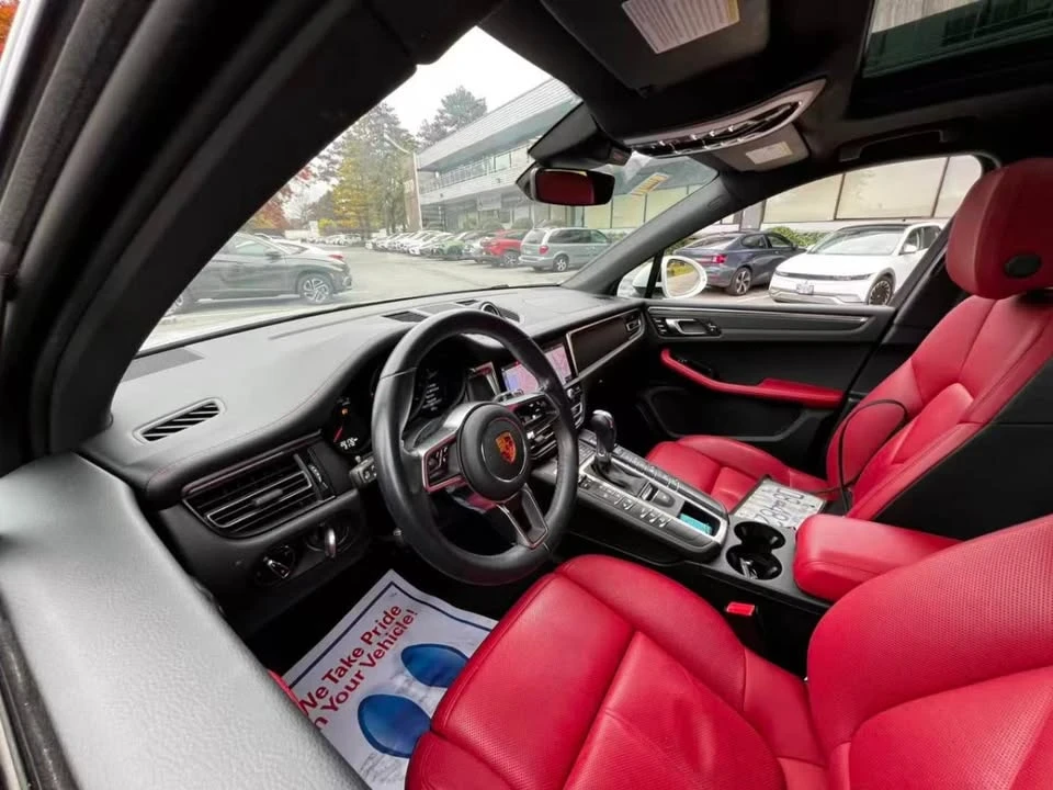 2020 Porsche Macan - Image 10 of 11