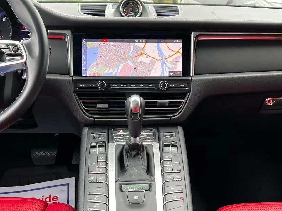 2020 Porsche Macan - Image 8 of 11