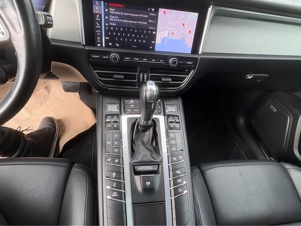 2020 Porsche Macan - Image 11 of 15