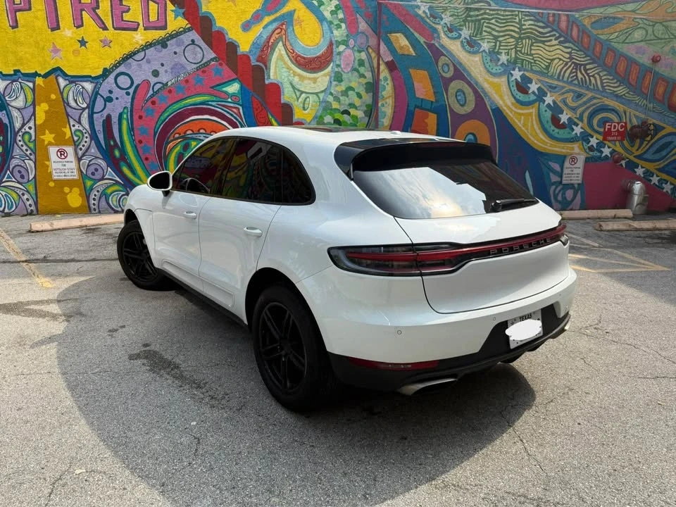 2020 Porsche Macan - Image 18 of 19