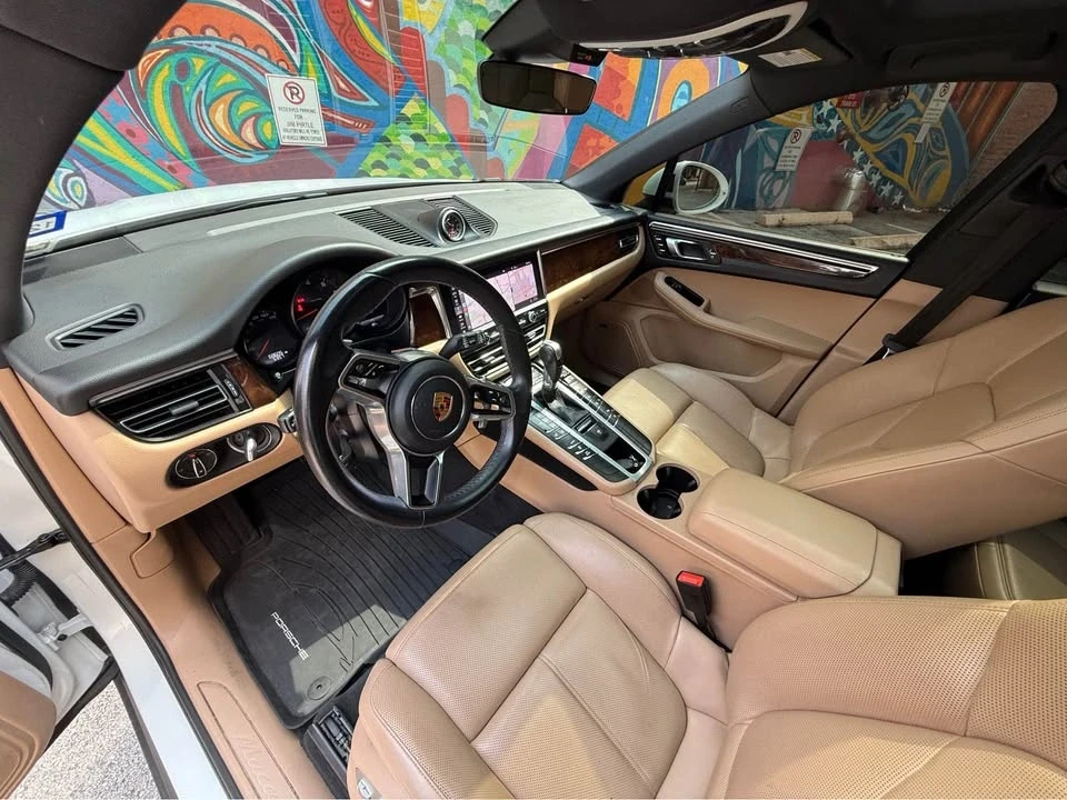 2020 Porsche Macan - Image 14 of 19