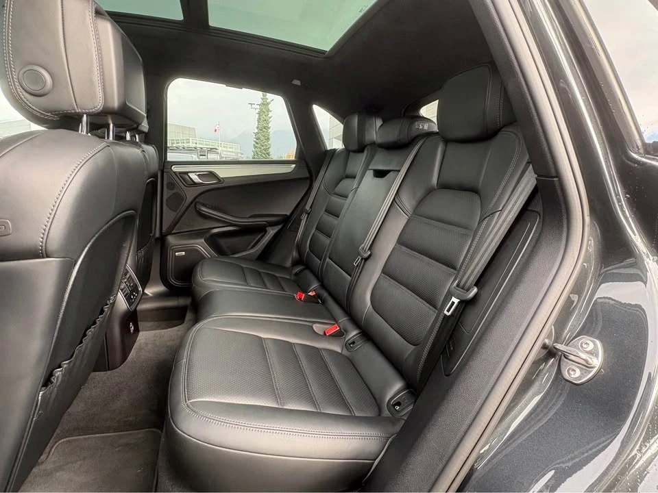 2020 Porsche Macan - Image 8 of 15