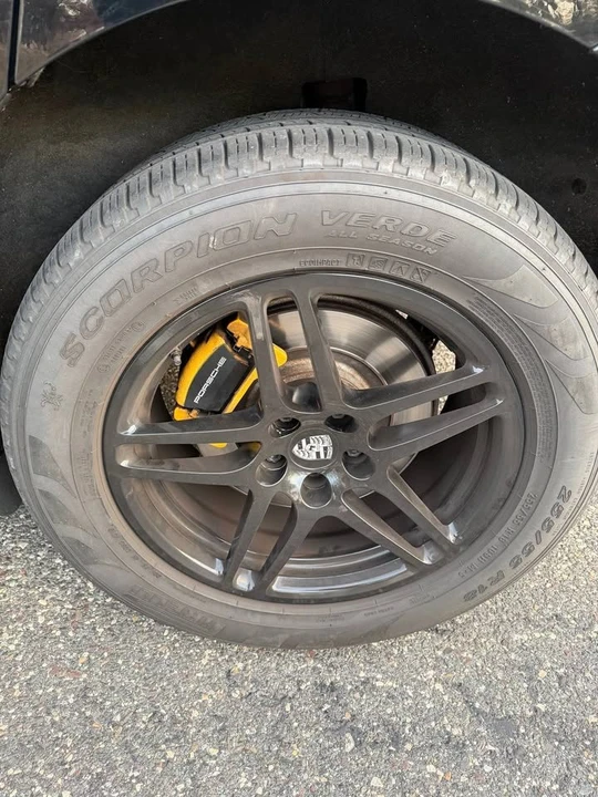 2020 Porsche Macan - Image 8 of 10