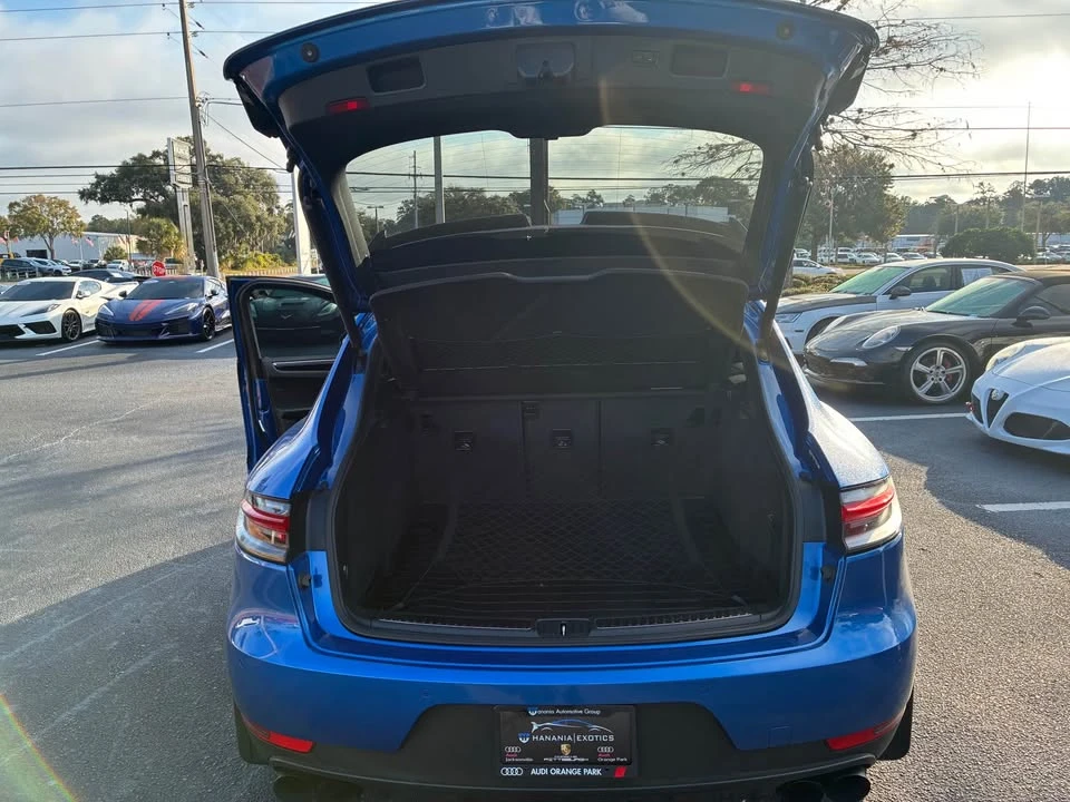 2020 Porsche Macan - Image 8 of 10