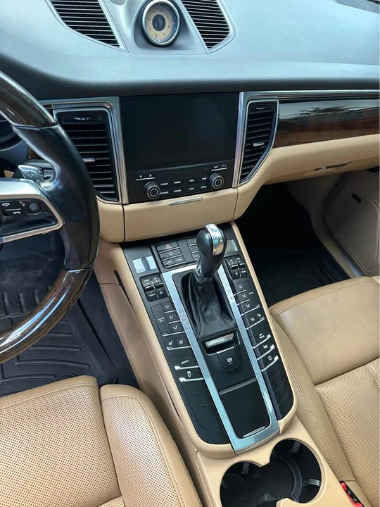 2020 Porsche Macan - Image 6 of 9