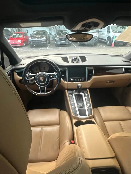 2020 Porsche Macan - Image 8 of 9