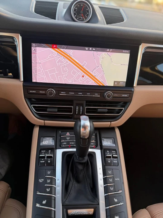 2020 Porsche Macan - Image 11 of 13