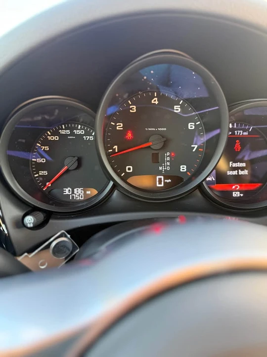 2020 Porsche Macan - Image 9 of 13