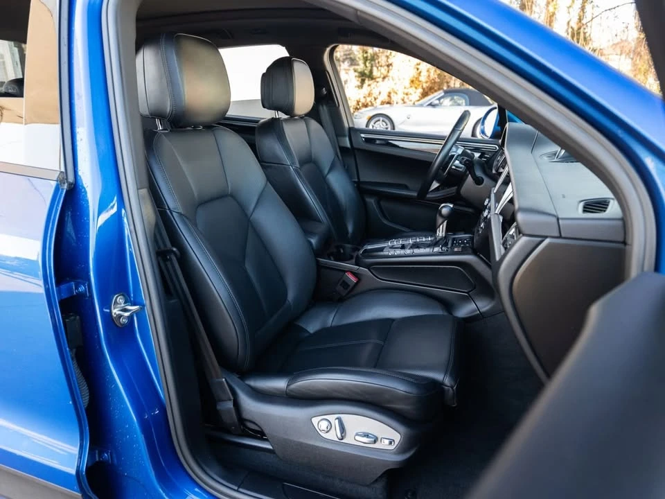 2020 Porsche Macan - Image 10 of 17