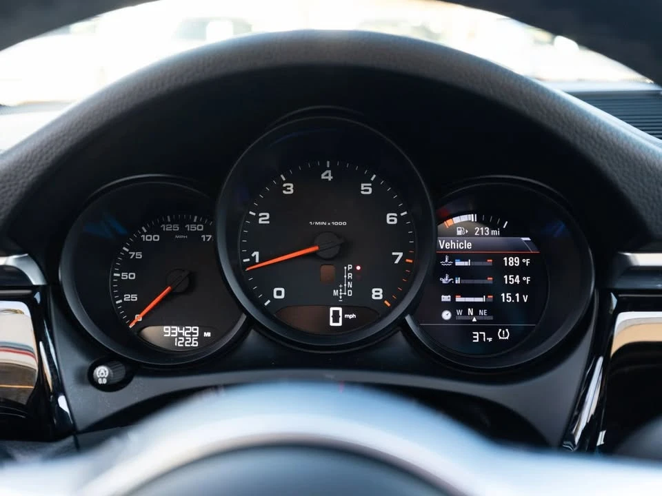 2020 Porsche Macan - Image 14 of 17