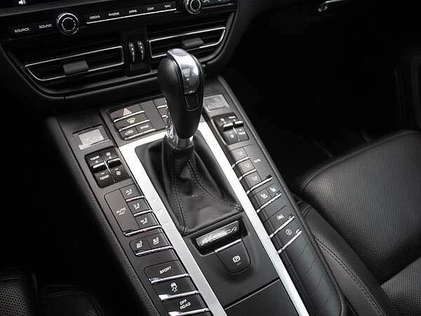 2020 Porsche Macan S - Image 17 of 20