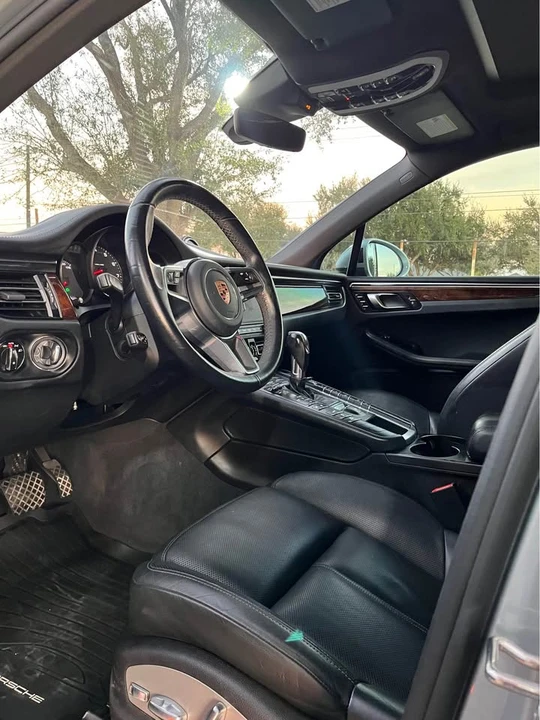 2020 Porsche Macan - Image 13 of 15