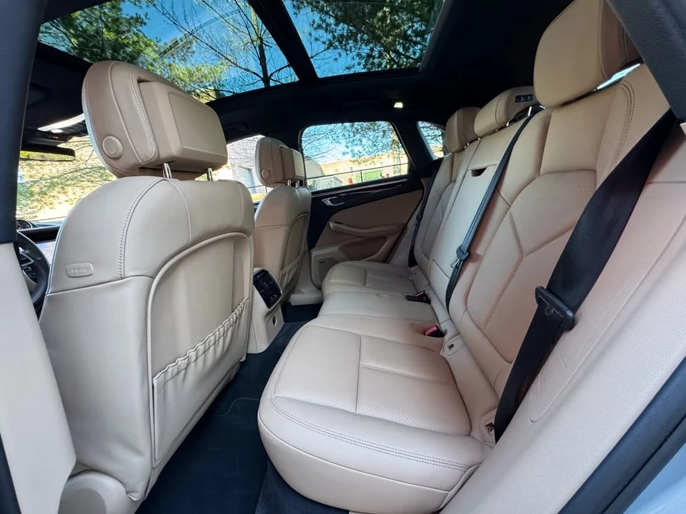 2020 Porsche Macan - Image 10 of 20