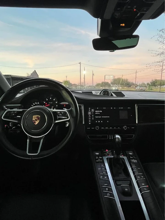 2020 Porsche Macan - Image 12 of 15
